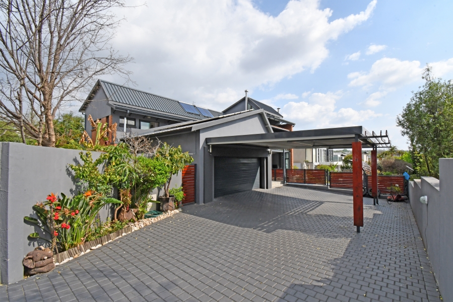 4 Bedroom Property for Sale in Waterfall Country Village Gauteng