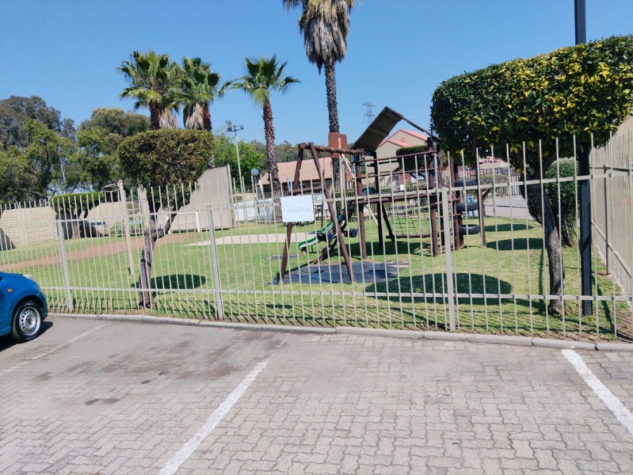 2 Bedroom Property for Sale in Eden Glen Gauteng