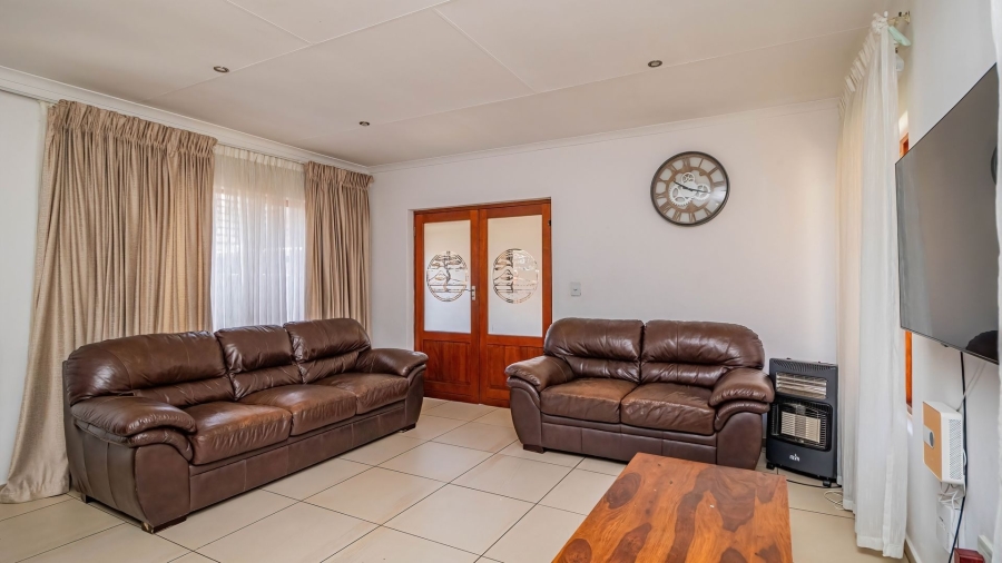 3 Bedroom Property for Sale in Glen Marais Gauteng