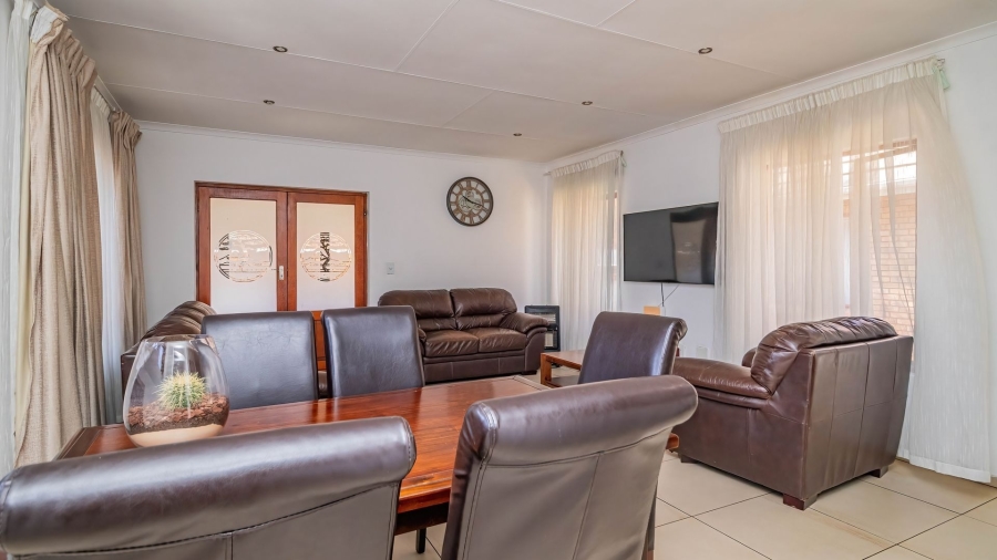 3 Bedroom Property for Sale in Glen Marais Gauteng