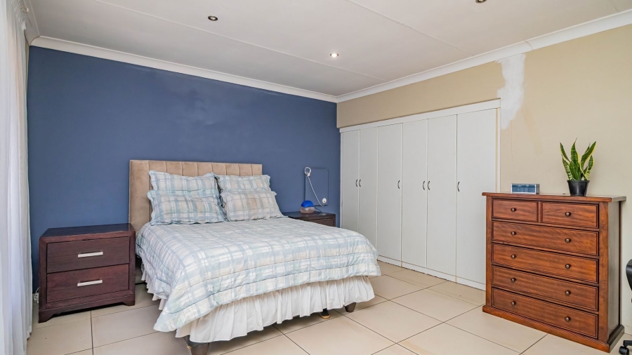3 Bedroom Property for Sale in Glen Marais Gauteng