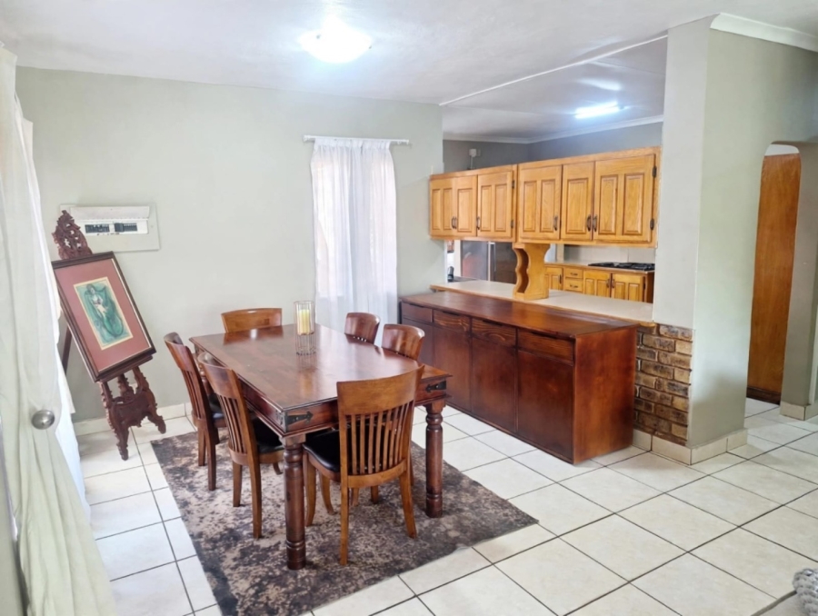 To Let 4 Bedroom Property for Rent in Moreleta Park Gauteng