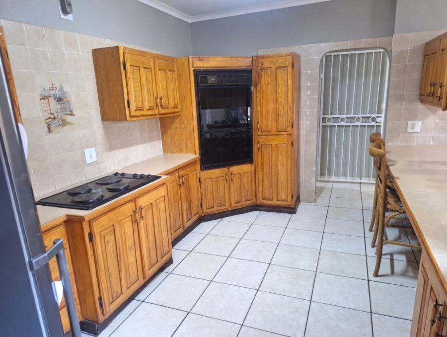 To Let 4 Bedroom Property for Rent in Moreleta Park Gauteng