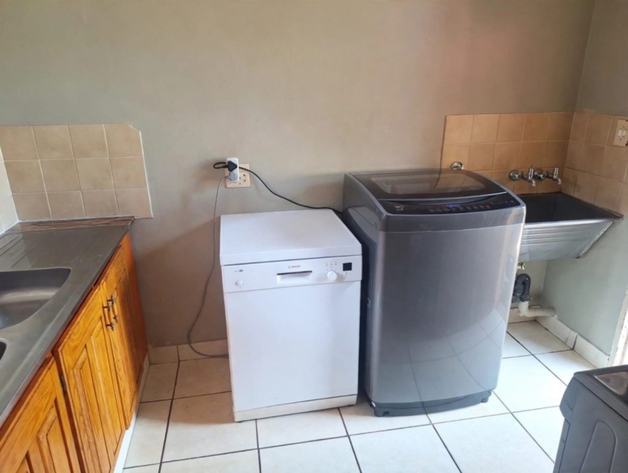 To Let 4 Bedroom Property for Rent in Moreleta Park Gauteng
