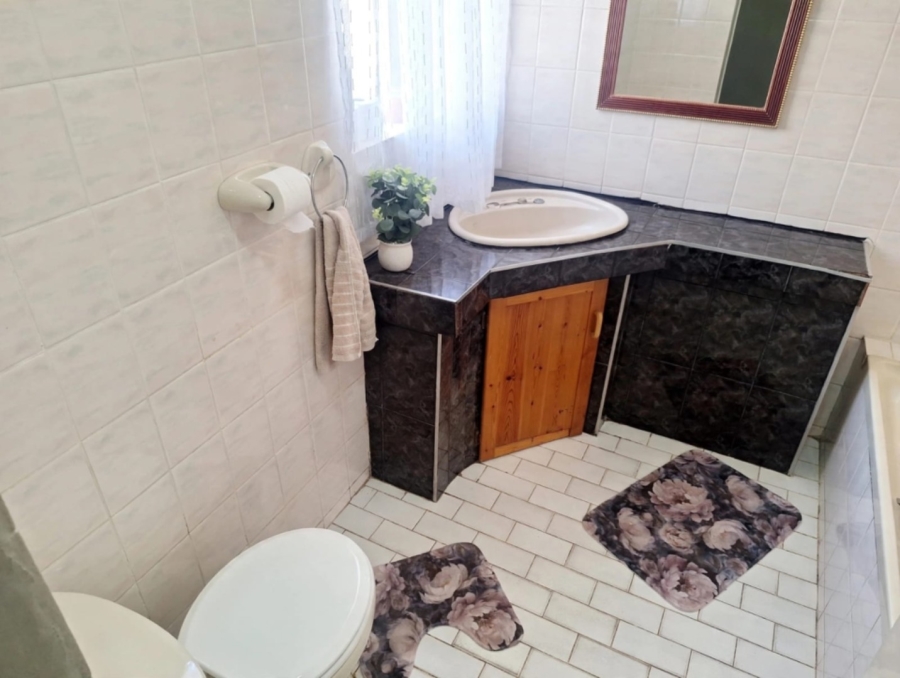 To Let 4 Bedroom Property for Rent in Moreleta Park Gauteng