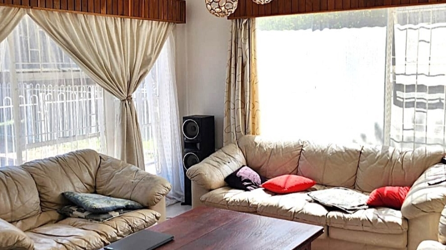 4 Bedroom Property for Sale in Mulbarton Gauteng