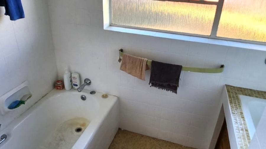4 Bedroom Property for Sale in Mulbarton Gauteng
