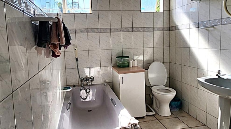 4 Bedroom Property for Sale in Mulbarton Gauteng