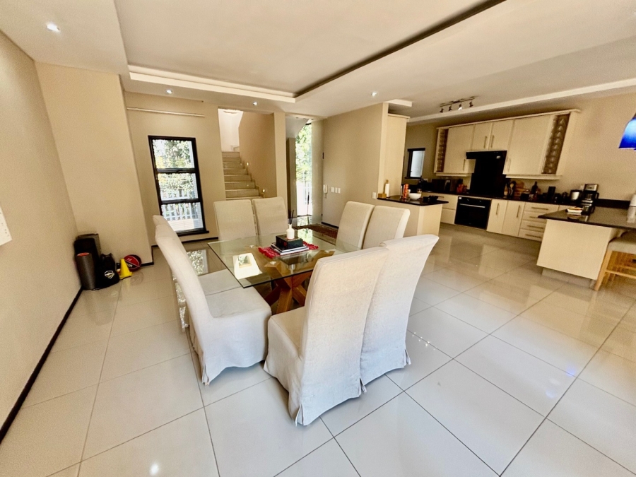To Let 2 Bedroom Property for Rent in Illovo Gauteng