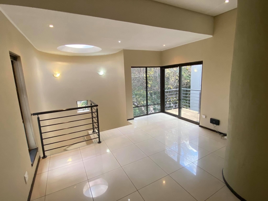 To Let 2 Bedroom Property for Rent in Illovo Gauteng