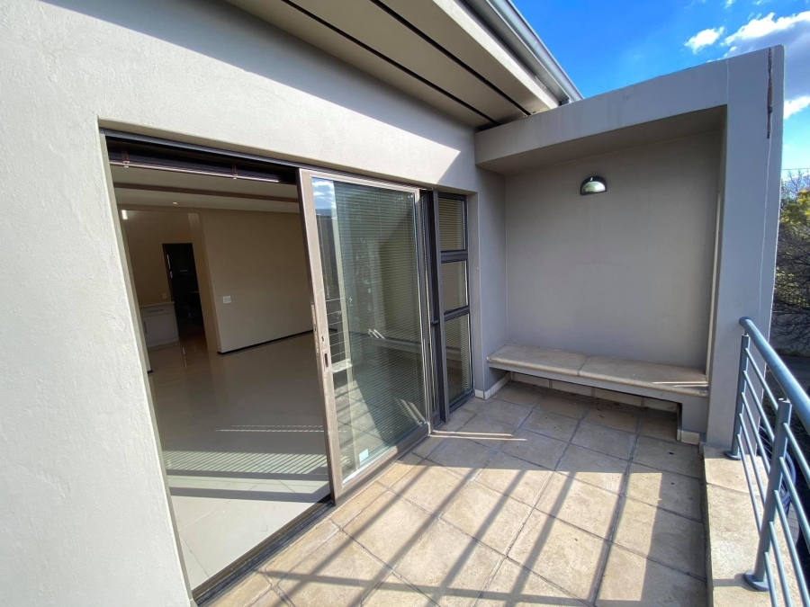 To Let 2 Bedroom Property for Rent in Illovo Gauteng