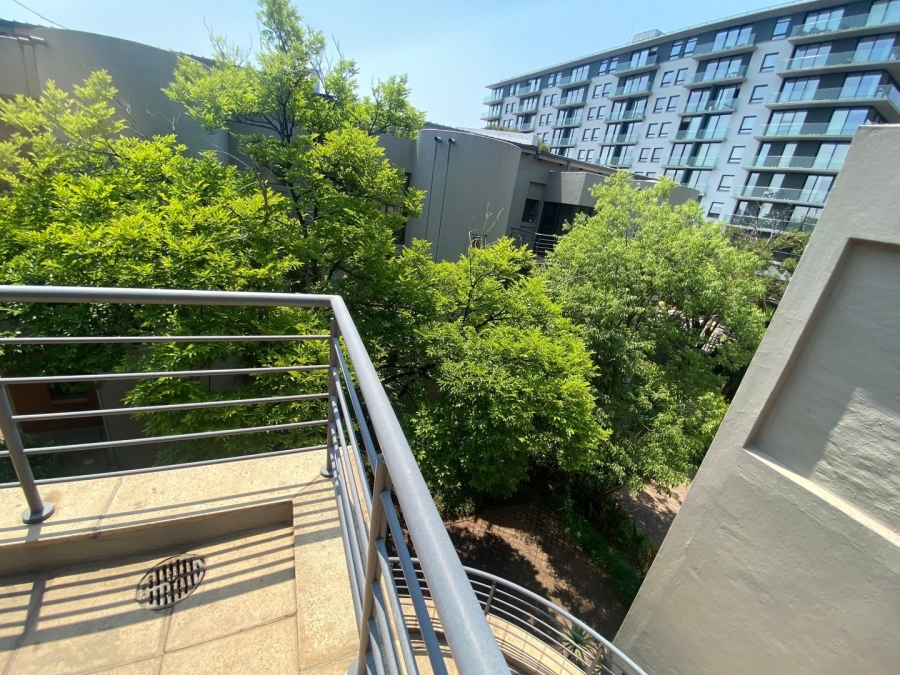 To Let 2 Bedroom Property for Rent in Illovo Gauteng