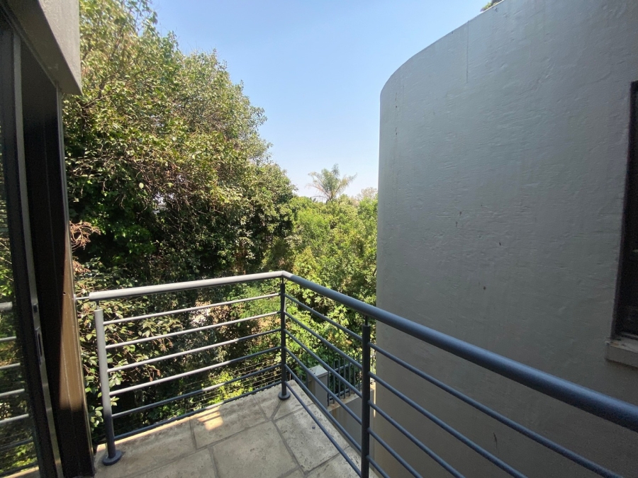 To Let 2 Bedroom Property for Rent in Illovo Gauteng