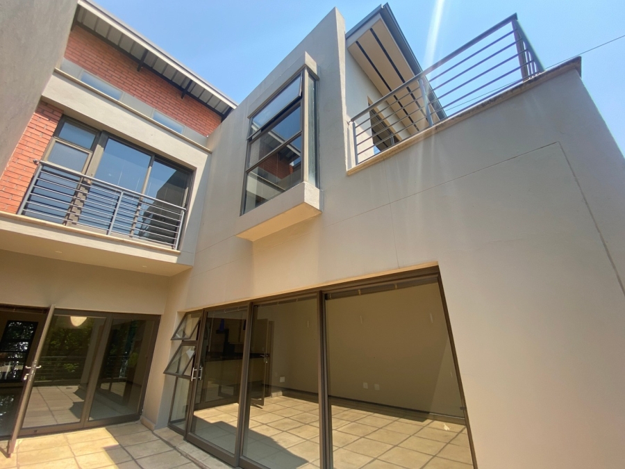 To Let 2 Bedroom Property for Rent in Illovo Gauteng