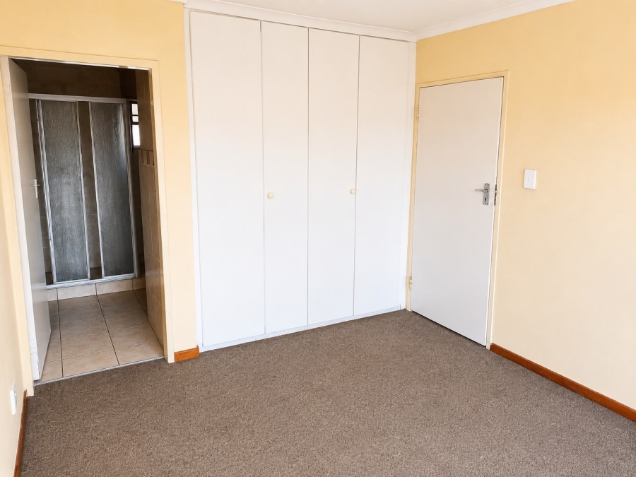To Let 2 Bedroom Property for Rent in Noordwyk Gauteng