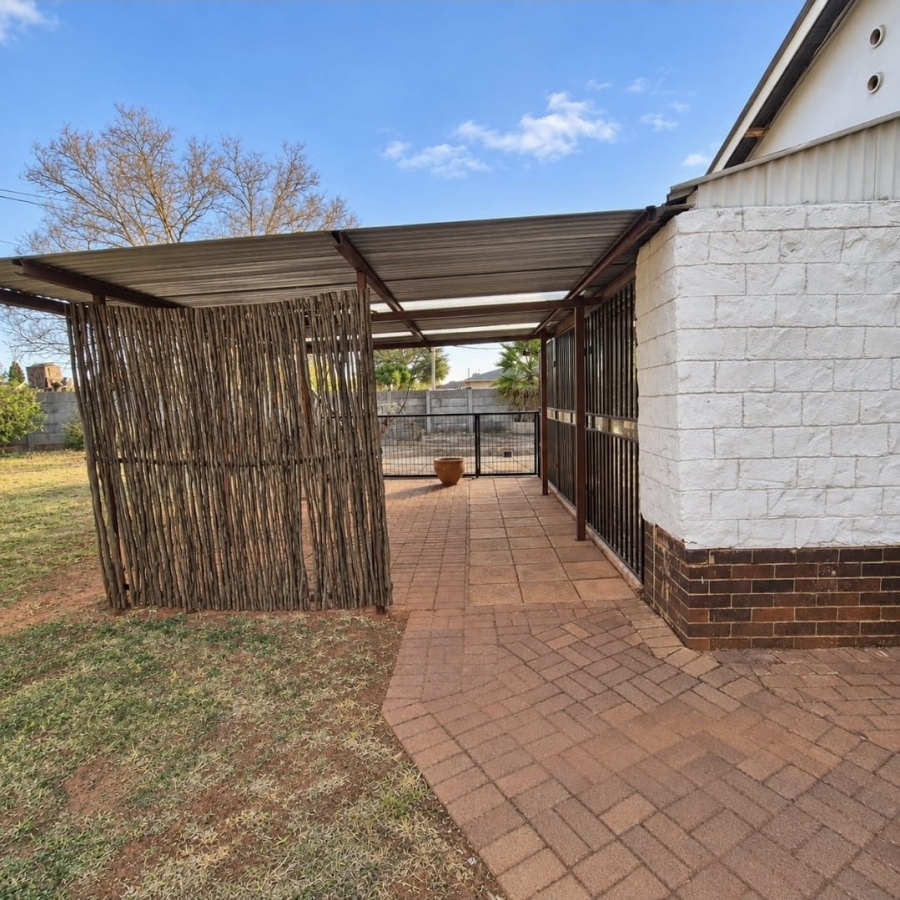 3 Bedroom Property for Sale in Westonaria Gauteng
