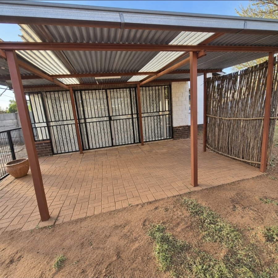 3 Bedroom Property for Sale in Westonaria Gauteng