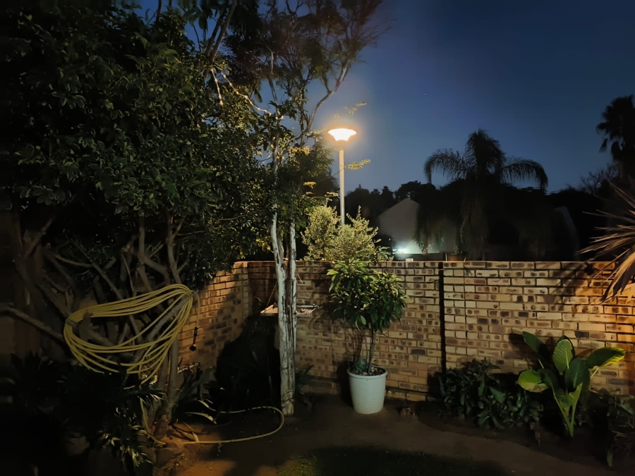 4 Bedroom Property for Sale in Silver Lakes Gauteng