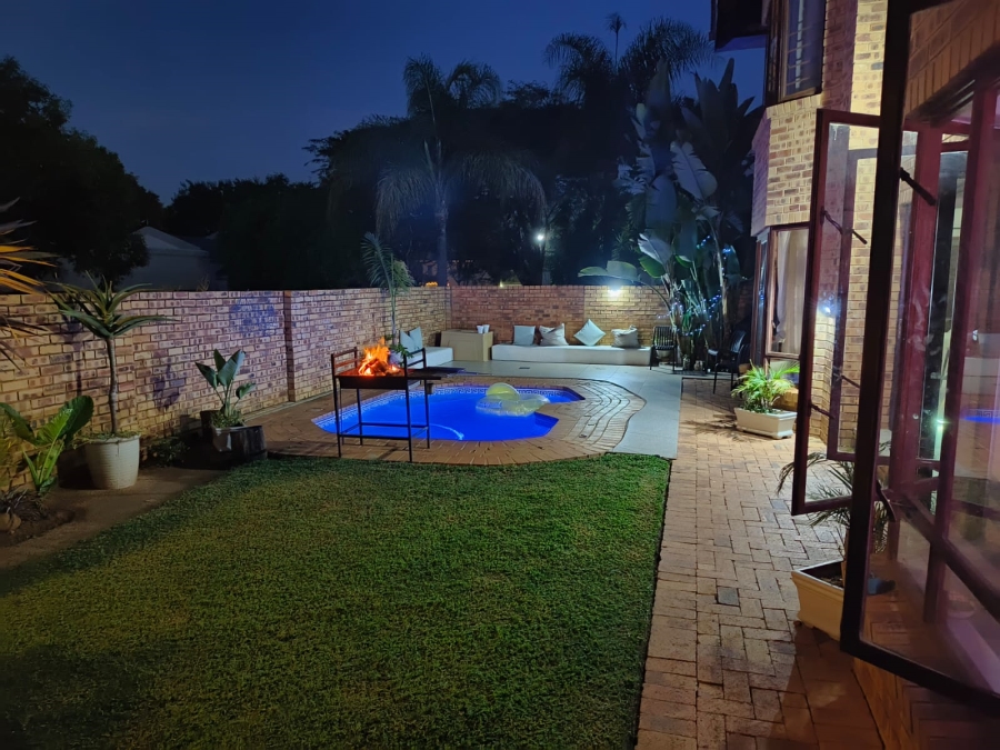 4 Bedroom Property for Sale in Silver Lakes Gauteng