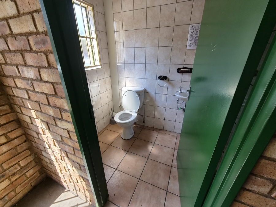 To Let Commercial Property for Rent in Hennopspark Gauteng
