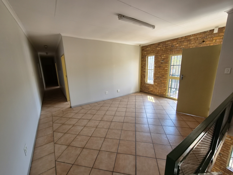 To Let Commercial Property for Rent in Hennopspark Gauteng