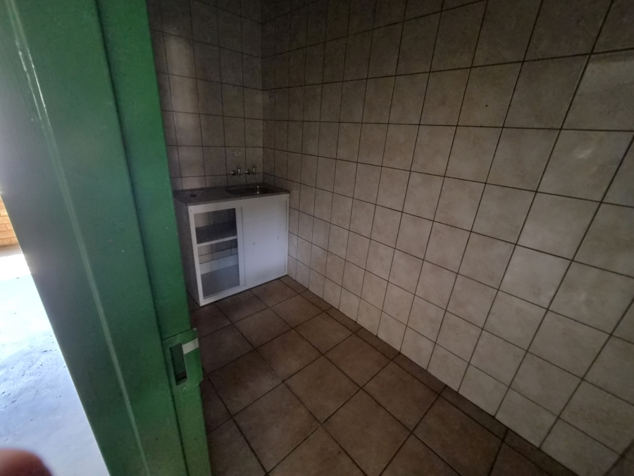 To Let Commercial Property for Rent in Hennopspark Gauteng