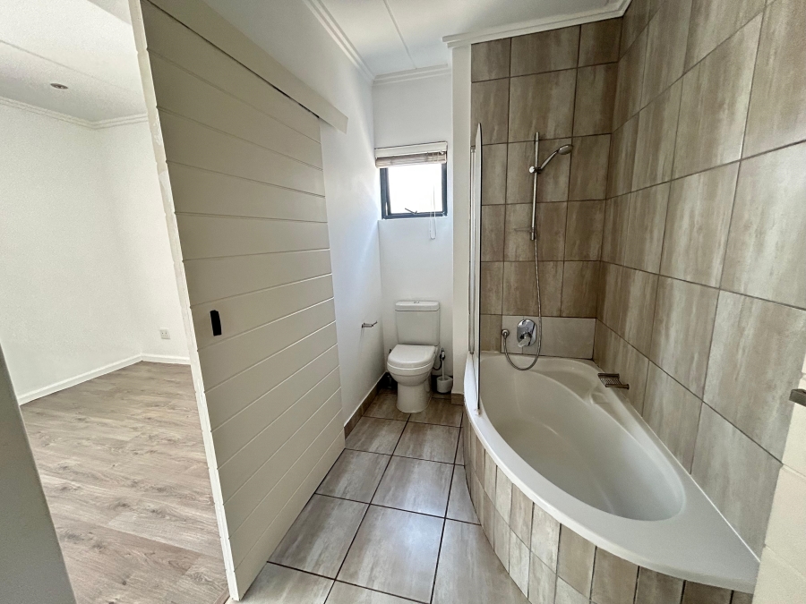 To Let 2 Bedroom Property for Rent in Rivonia Gauteng