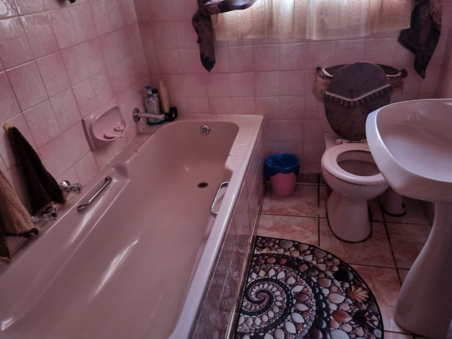 3 Bedroom Property for Sale in The Orchards Gauteng