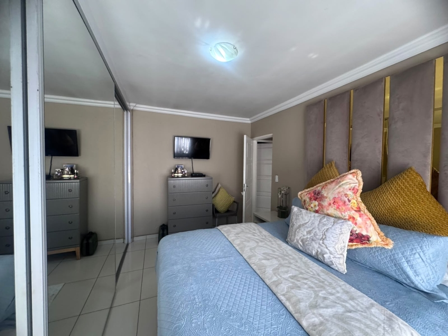 6 Bedroom Property for Sale in Roodekop Gauteng