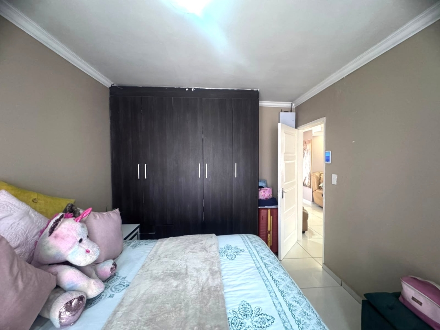 6 Bedroom Property for Sale in Roodekop Gauteng