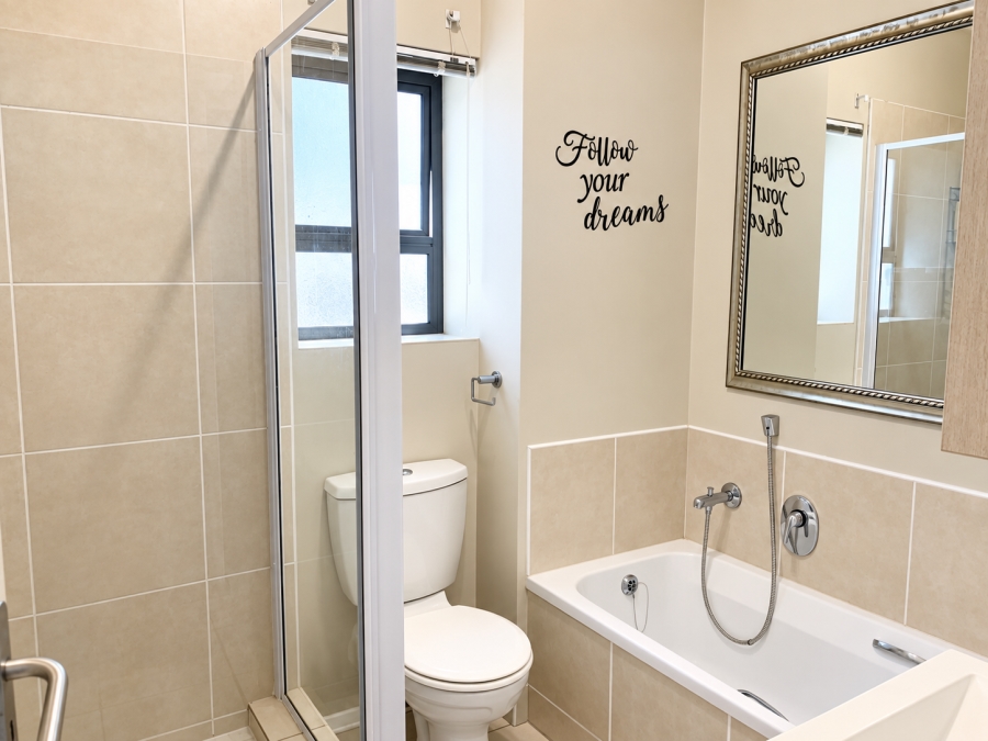 To Let 2 Bedroom Property for Rent in Bryanston Gauteng