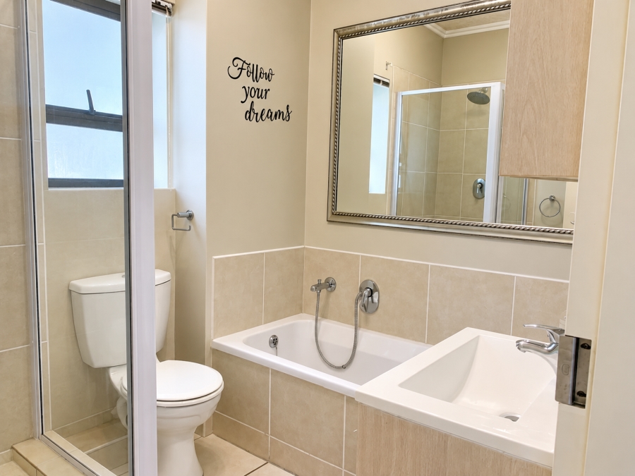 To Let 2 Bedroom Property for Rent in Bryanston Gauteng