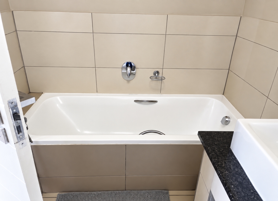 1 Bedroom Property for Sale in Fourways Gauteng