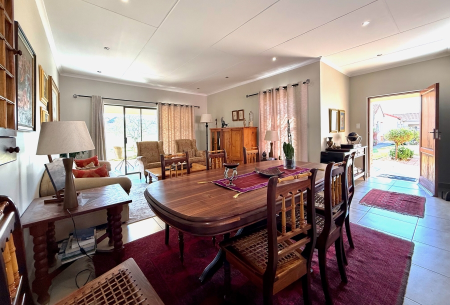 2 Bedroom Property for Sale in The Retreat Gauteng