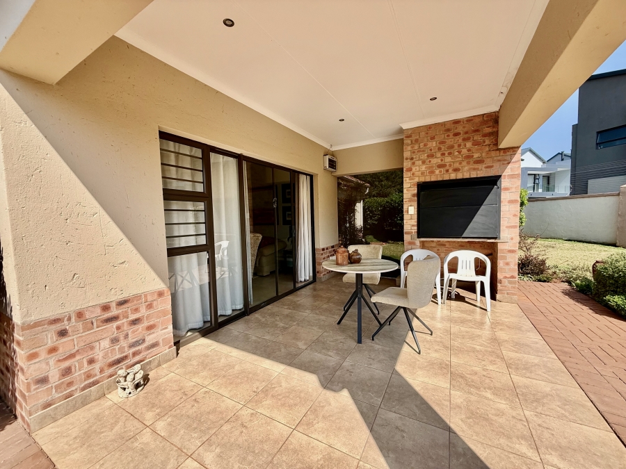 2 Bedroom Property for Sale in The Retreat Gauteng