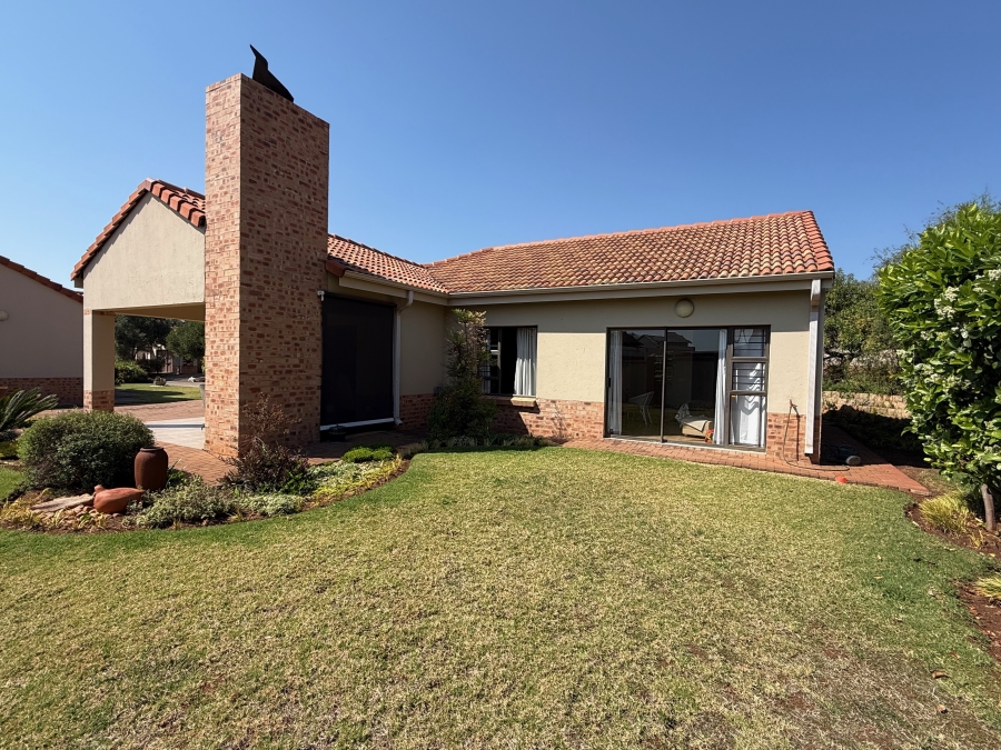 2 Bedroom Property for Sale in The Retreat Gauteng