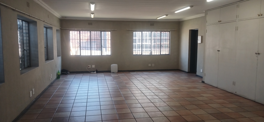 To Let Commercial Property for Rent in Chloorkop Gauteng