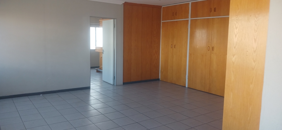 To Let Commercial Property for Rent in Chloorkop Gauteng