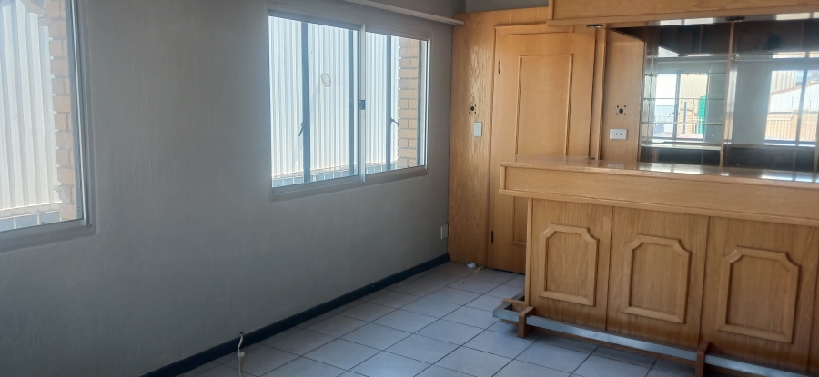 To Let Commercial Property for Rent in Chloorkop Gauteng