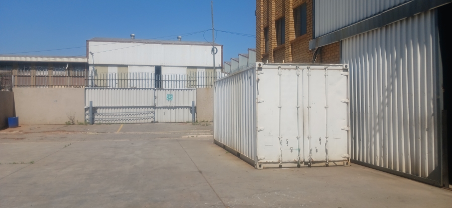 To Let Commercial Property for Rent in Chloorkop Gauteng