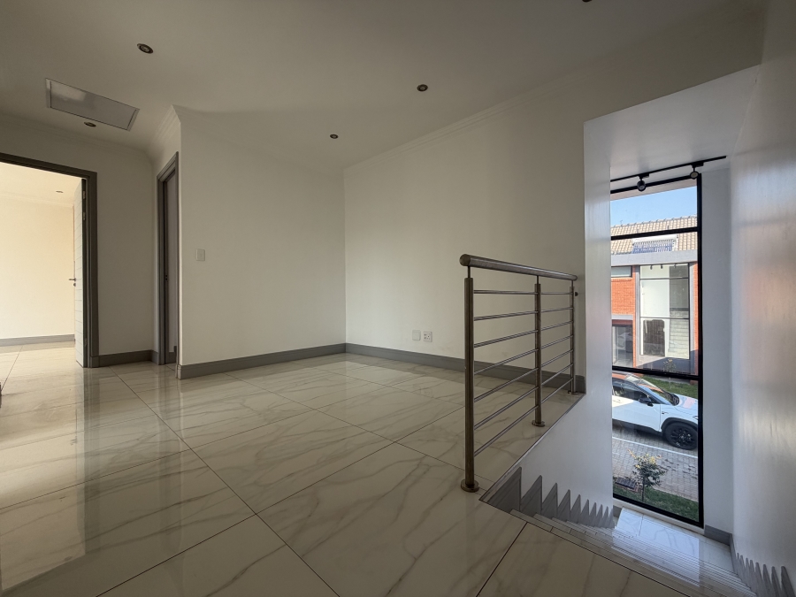 To Let 3 Bedroom Property for Rent in Erasmia Gauteng