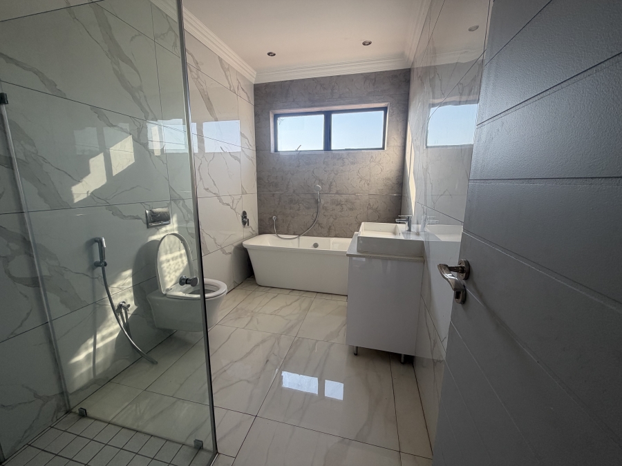 To Let 3 Bedroom Property for Rent in Erasmia Gauteng