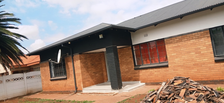 3 Bedroom Property for Sale in Clayville East Gauteng