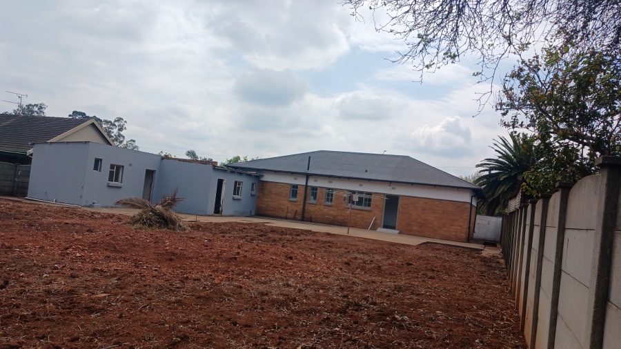 3 Bedroom Property for Sale in Clayville East Gauteng