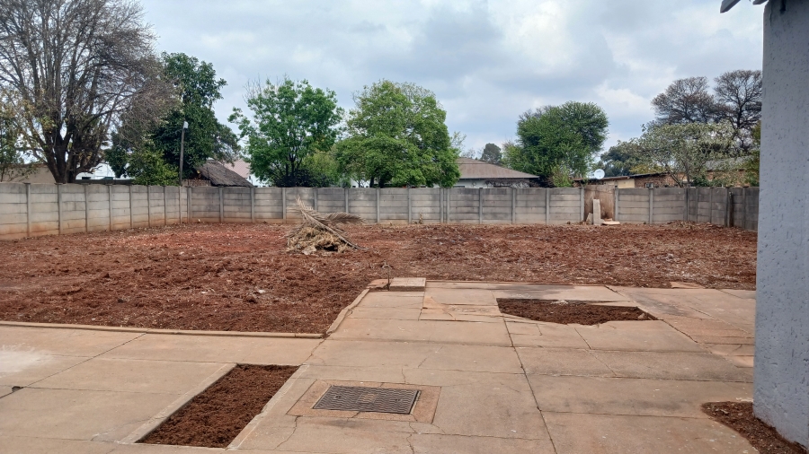 3 Bedroom Property for Sale in Clayville East Gauteng