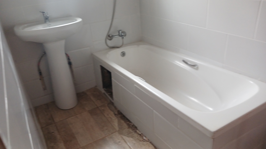 3 Bedroom Property for Sale in Clayville East Gauteng