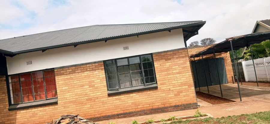 3 Bedroom Property for Sale in Clayville East Gauteng