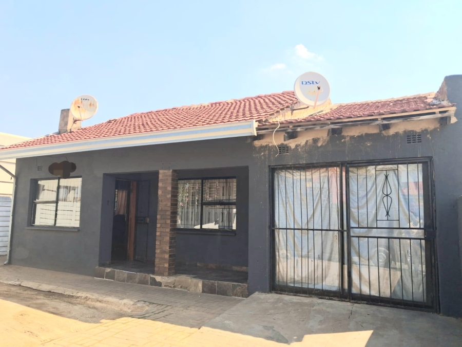 2 Bedroom Property for Sale in Tembisa Central Gauteng