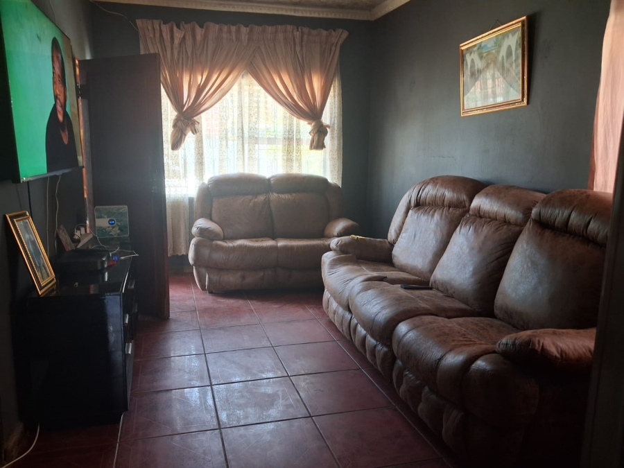 2 Bedroom Property for Sale in Tembisa Central Gauteng