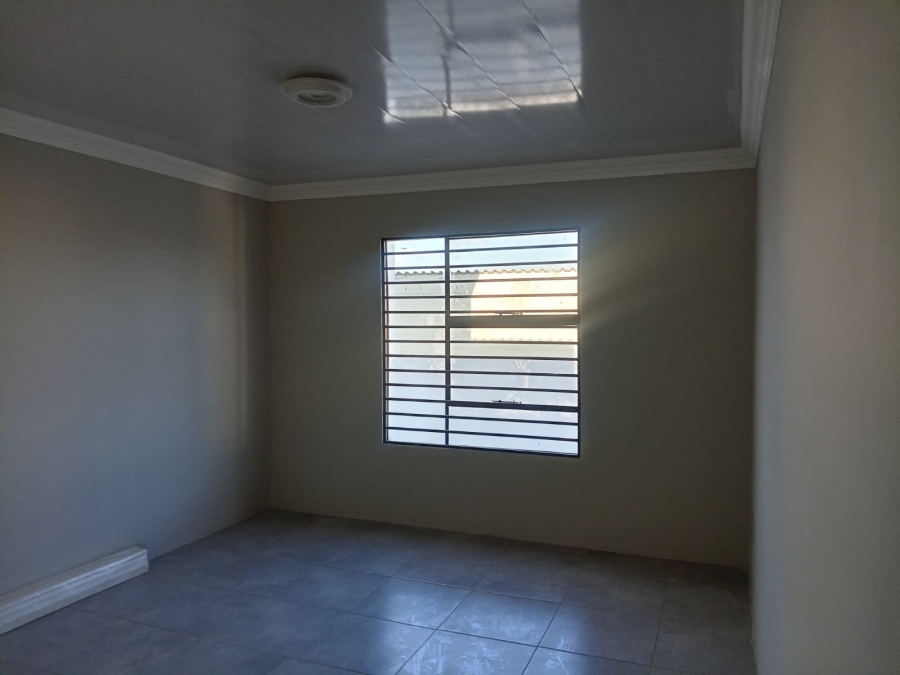 3 Bedroom Property for Sale in Lakeside Gauteng